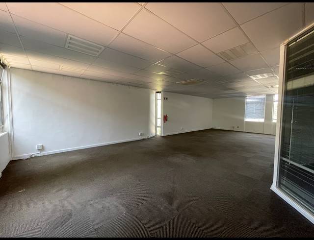 180M² OFFICE TO LET IN ROSEBANK